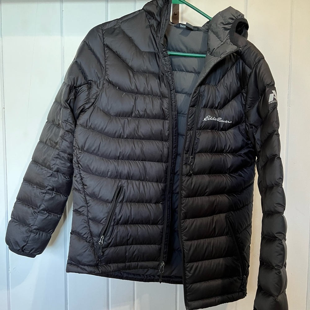 Men’s Eddie Bauer down winter jacket